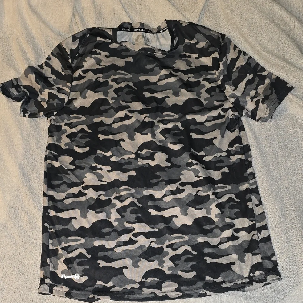 Russell Mens Camo Fresh Force Training Fit Dri-power 360 M (38-40)